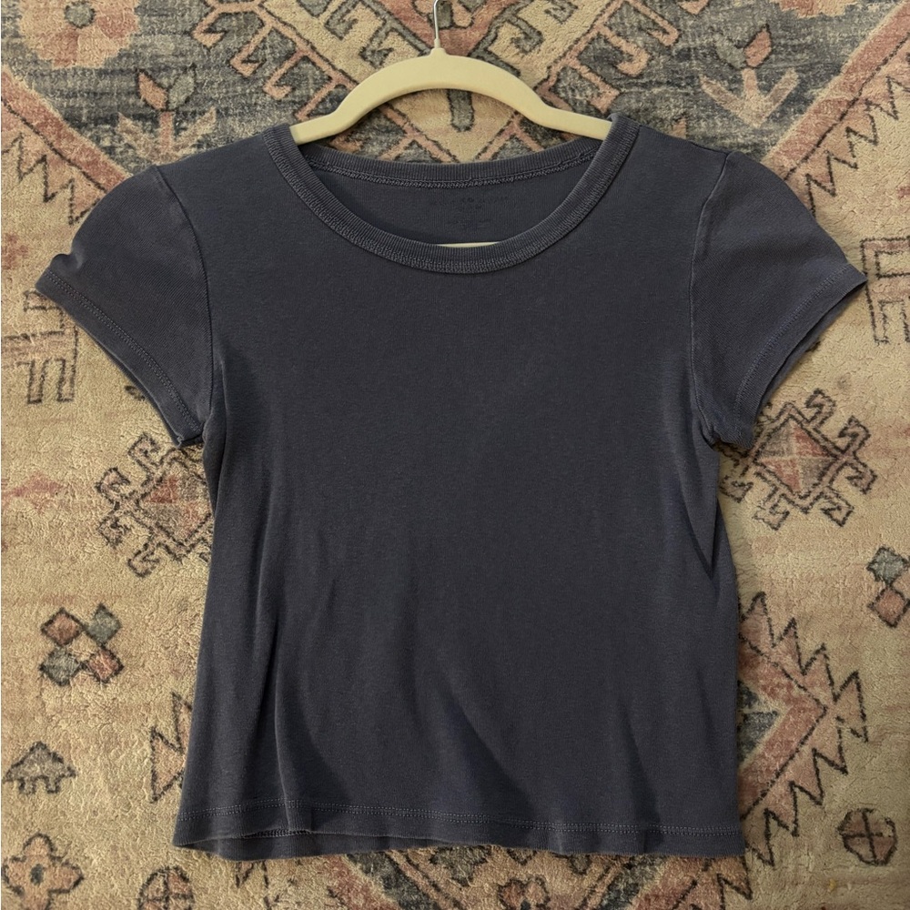 Brandy Melville baby tee